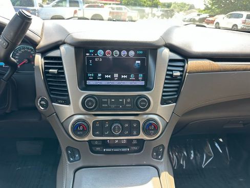 Used 2018 GMC Yukon XL Denali w/ Denali Ultimate Package AWD/4WD image 32