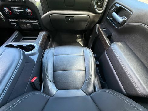 Used 2020 Chevrolet Silverado 1500 LT Trail Boss AWD/4WD image 30