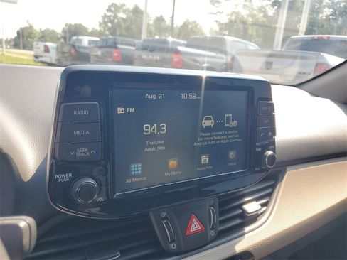 Used 2020 Hyundai Elantra GT image 20