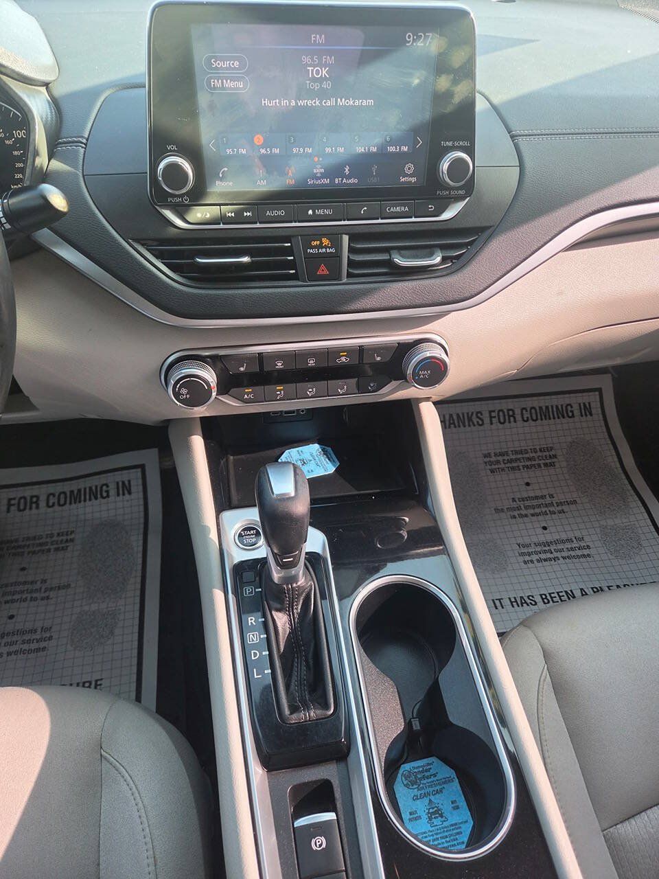 Used 2022 Nissan Altima 2.5 SV w/ SV Premium Package FWD image 8