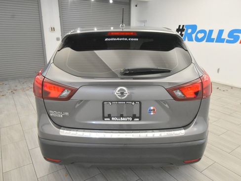 Used 2019 Nissan Rogue Sport S w/ Appearance Package image 4