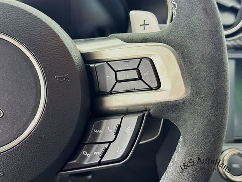 Used 2022 Ford Mustang Shelby GT500 w/ Carbon Fiber Track Pack image 14