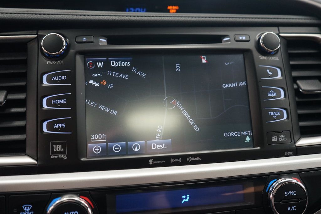 Used 2018 Toyota Highlander Limited Platinum AWD/4WD image 8