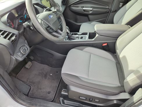 Used 2019 Ford Escape SE image 9