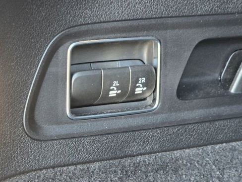 Used 2024 Mercedes-Benz GLS 450 4MATIC image 23