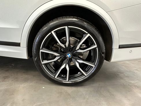 Used 2019 BMW X7 xDrive40i w/ Premium Package AWD/4WD image 18