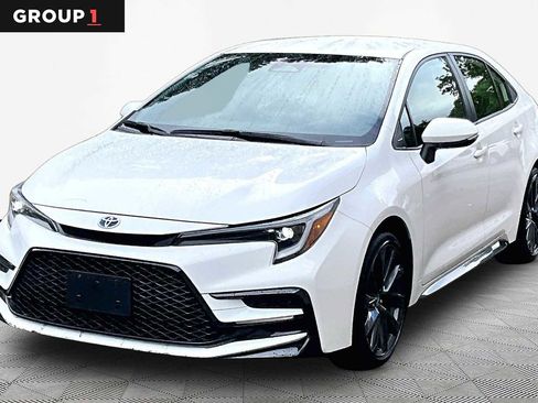 Certified 2024 Toyota Corolla SE FWD image 1