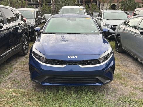 Used 2024 Kia Forte LXS w/ LXS Technology Package FWD image 2