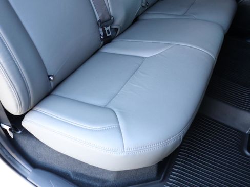 Used 2018 Toyota Tacoma TRD Sport image 36