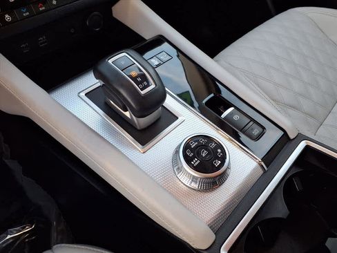 Used 2023 Mitsubishi Outlander SEL image 16