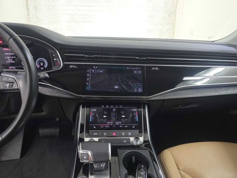 Used 2023 Audi Q7 2.0T Premium w/ Convenience Package AWD/4WD image 11