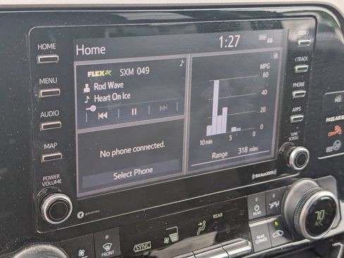 Used 2020 Toyota Highlander L FWD image 18