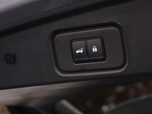 Certified 2025 Nissan Pathfinder Platinum AWD/4WD image 8