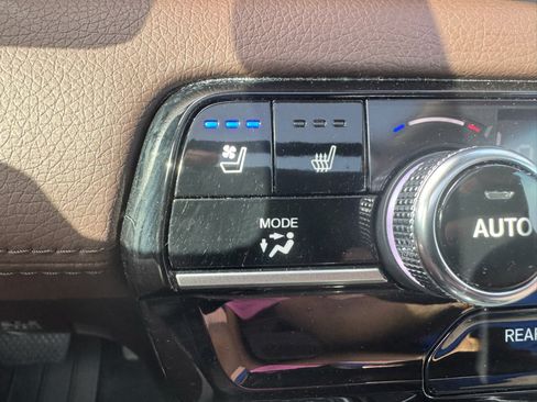Certified 2025 Honda Pilot Elite image 21