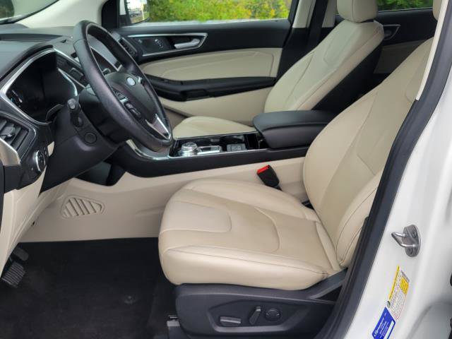 Used 2020 Ford Edge Titanium w/ Equipment Group 301A AWD/4WD image 5