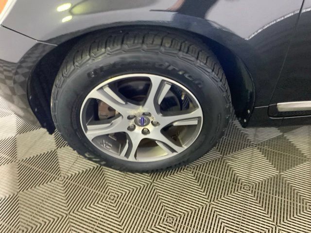 Used 2015 Volvo XC60 T6 Platinum w/ Protection Package AWD/4WD image 38