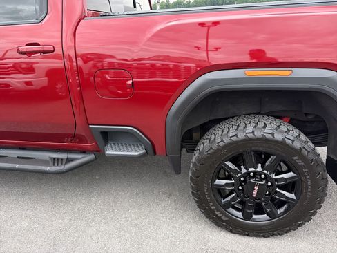 Used 2024 GMC Sierra 2500 AT4 w/ AT4 Preferred Package AWD/4WD image 13
