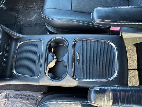 Used 2014 Chrysler Town & Country S image 20