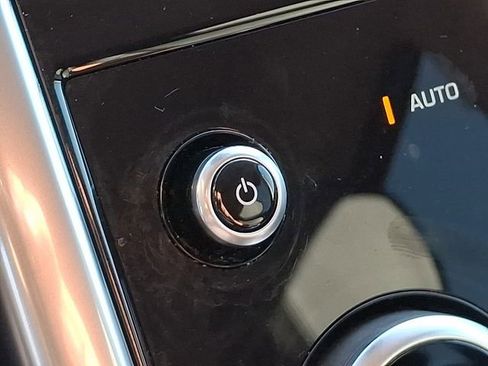 Used 2021 Land Rover Discovery Sport S image 27