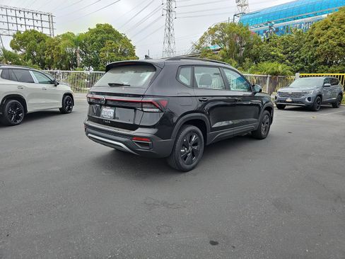 Used 2026 Volkswagen Taos S FWD image 5