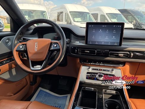 Used 2022 Lincoln Aviator Black Label Grand Touring w/ Class IV Trailer Tow Package image 21