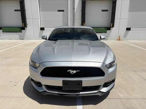Used 2015 Ford Mustang Coupe RWD image 7