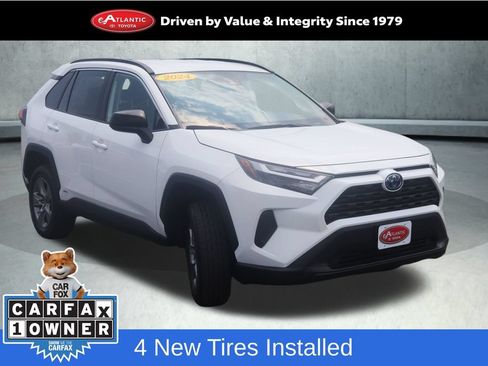 Used 2024 Toyota RAV4 LE AWD/4WD image 1