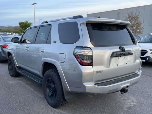 Used 2022 Toyota 4Runner SR5 image 3