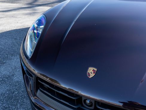 New 2026 Porsche Macan image 18