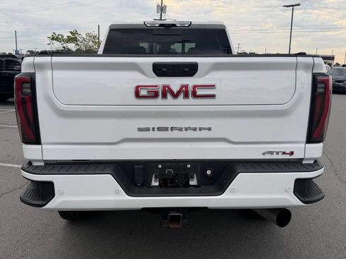 Used 2024 GMC Sierra 2500 AT4 w/ AT4 Premium Plus Package AWD/4WD image 6