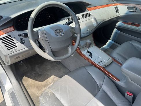Used 2006 Toyota Avalon XLS FWD image 16