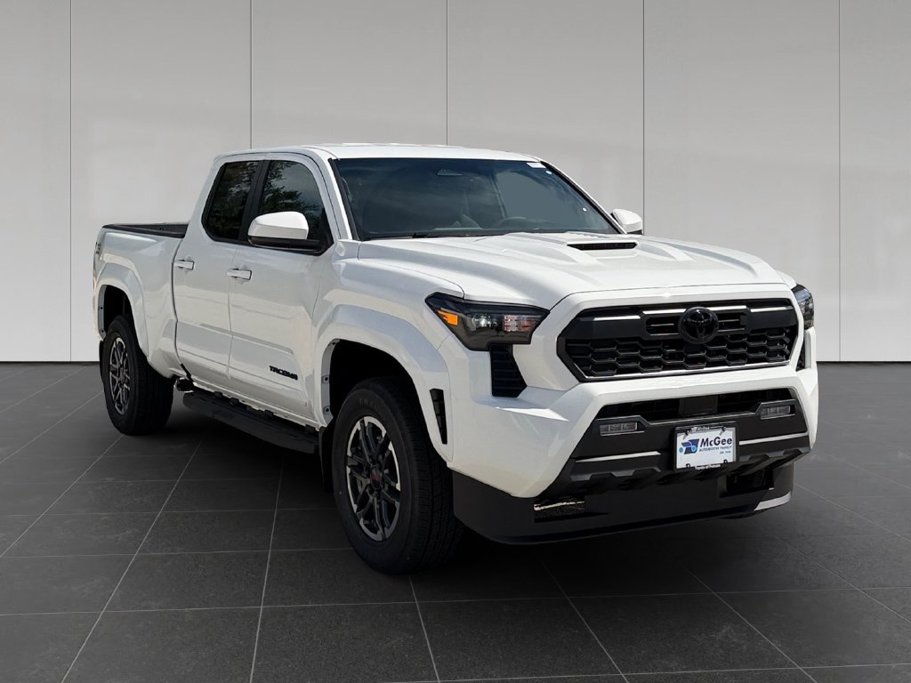 Used 2026 Toyota Tacoma TRD Sport AWD/4WD image 8