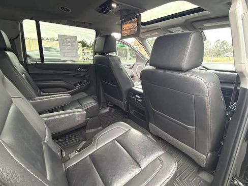 Used 2017 Chevrolet Suburban LT image 56