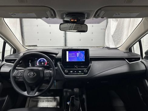 Used 2026 Toyota Corolla LE FWD image 39