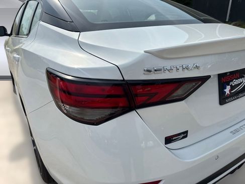 New 2025 Nissan Sentra SR image 13