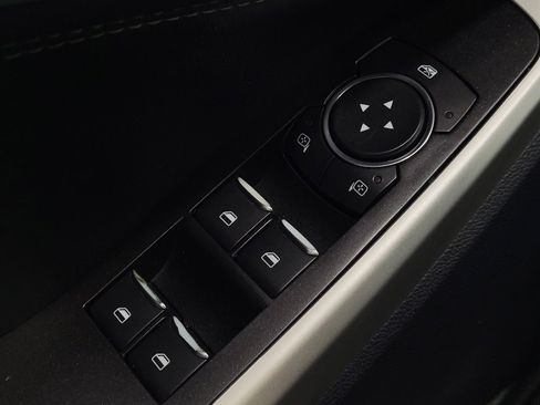 Used 2020 Ford Explorer XLT w/ Equipment Group 202A image 27