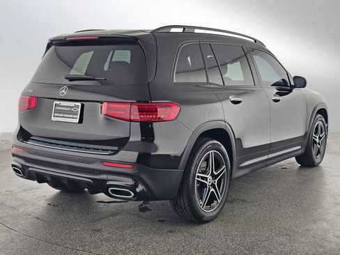 Used 2024 Mercedes-Benz GLB 250 image 3