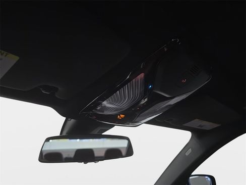 Used 2023 BMW 330i Sedan w/ M Sport Package image 22