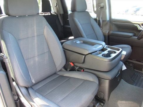 Used 2024 Chevrolet Silverado 1500 LT AWD/4WD image 9