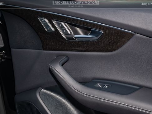 Used 2025 Audi Q8 Prestige image 65