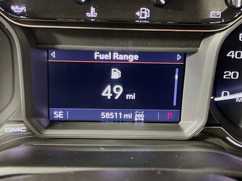 Used 2022 GMC Sierra 1500 SLE image 12