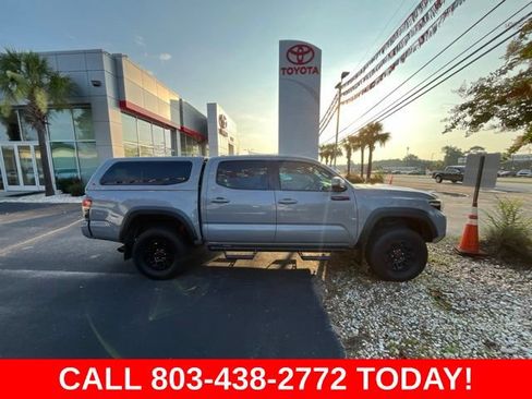 Used 2017 Toyota Tacoma TRD Pro AWD/4WD image 2