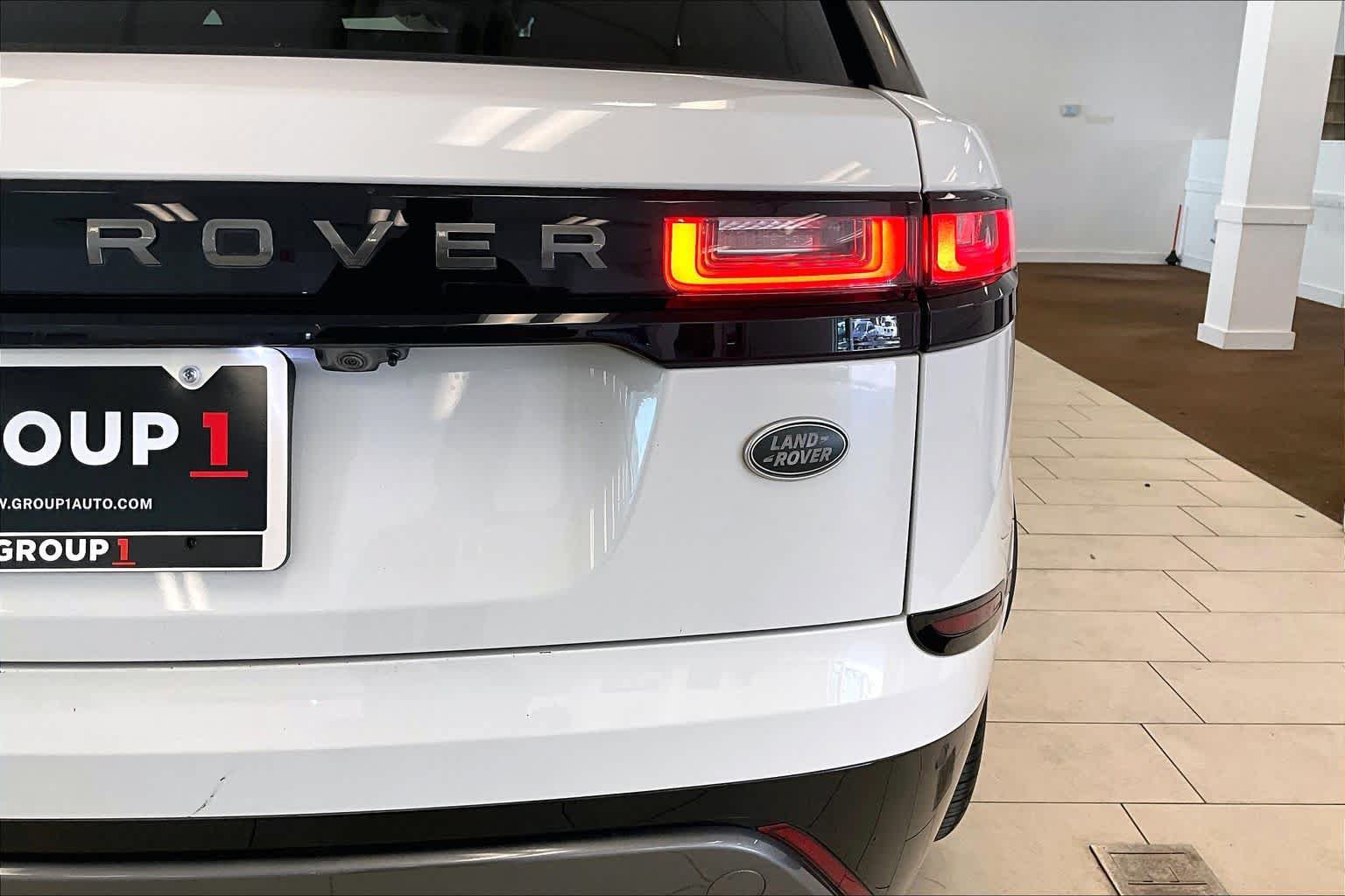 Used 2019 Land Rover Range Rover Velar R-Dynamic SE AWD/4WD image 9