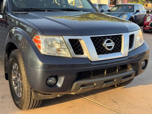 Used 2018 Nissan Frontier PRO-4X AWD/4WD image 41