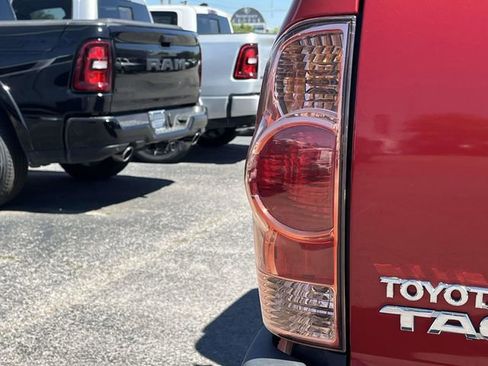 Used 2015 Toyota Tacoma PreRunner w/ Convenience Package RWD image 10