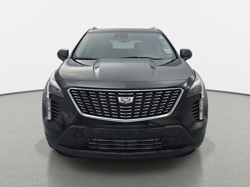 Used 2023 Cadillac XT4 Luxury image 2