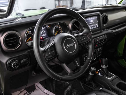 Used 2019 Jeep Wrangler Unlimited Sport AWD/4WD image 4