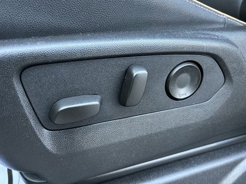 Used 2024 GMC Yukon AT4 w/ Max Trailering Package image 21