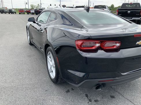 Used 2019 Chevrolet Camaro LT w/ Technology Package RWD image 15