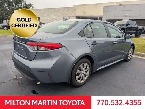 Used 2025 Toyota Corolla LE FWD image 3
